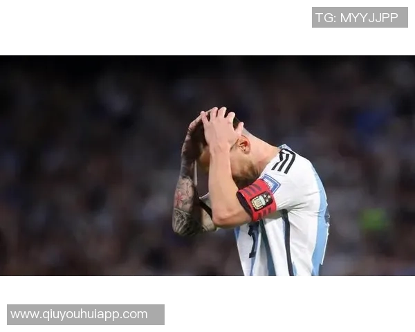 梅西禁区低射中柱阿连德远射击中横梁运气不佳令人惋惜 梅西禁区低射中柱阿连德远射击中横梁运气不佳令人惋惜