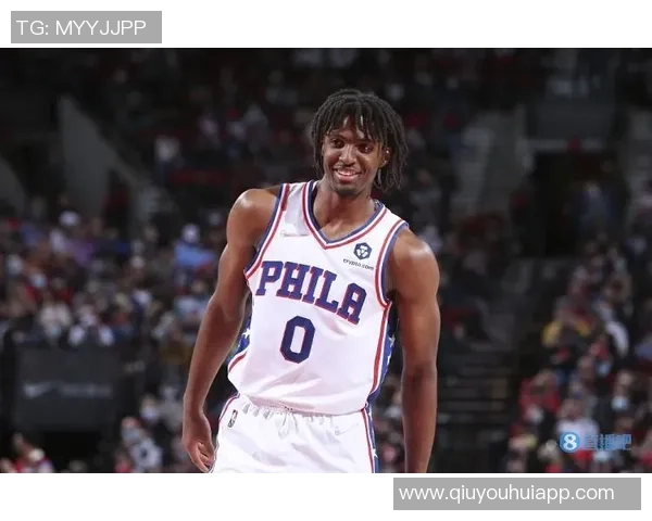 乔治称赞马克西坚持锻炼展现出色表现背后原因揭秘