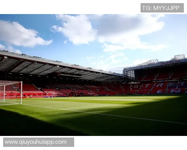 巴莱巴发帖暗示欲加盟曼联引发球迷热议后迅速删除引关注