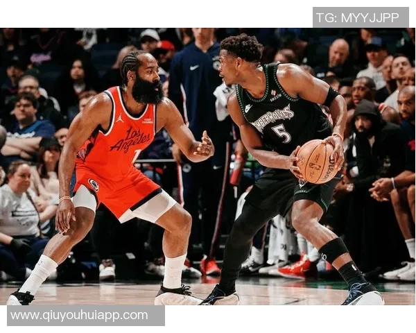 小里直言哈登季后赛表现不如韦德关键球能力存疑引发热议