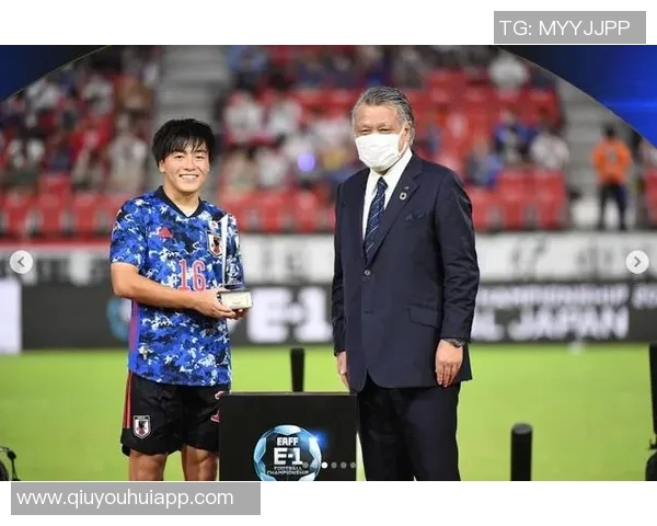 海港险遭重创相马勇纪头球击中立柱错失良机