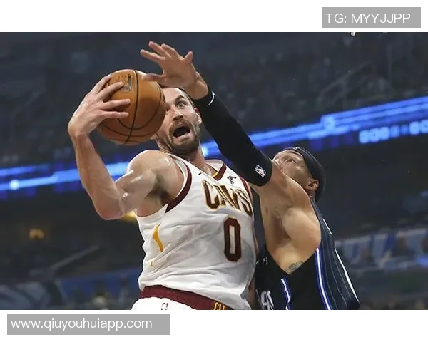 阿丘瓦高效表现8投7中斩获16分6篮板2盖帽并抢下4个前场篮板